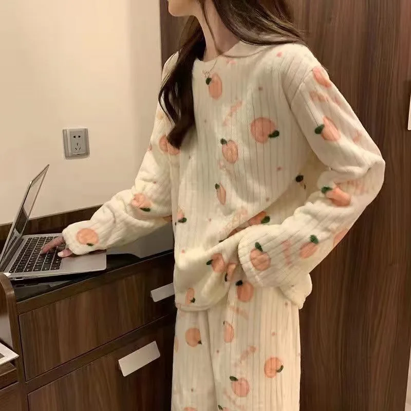 Autumn and Winter New Women's Cartoon Coral Fleece Thickened and Lined Winter Pajamas, Loose Homewear Two-Piece Set for Girls
