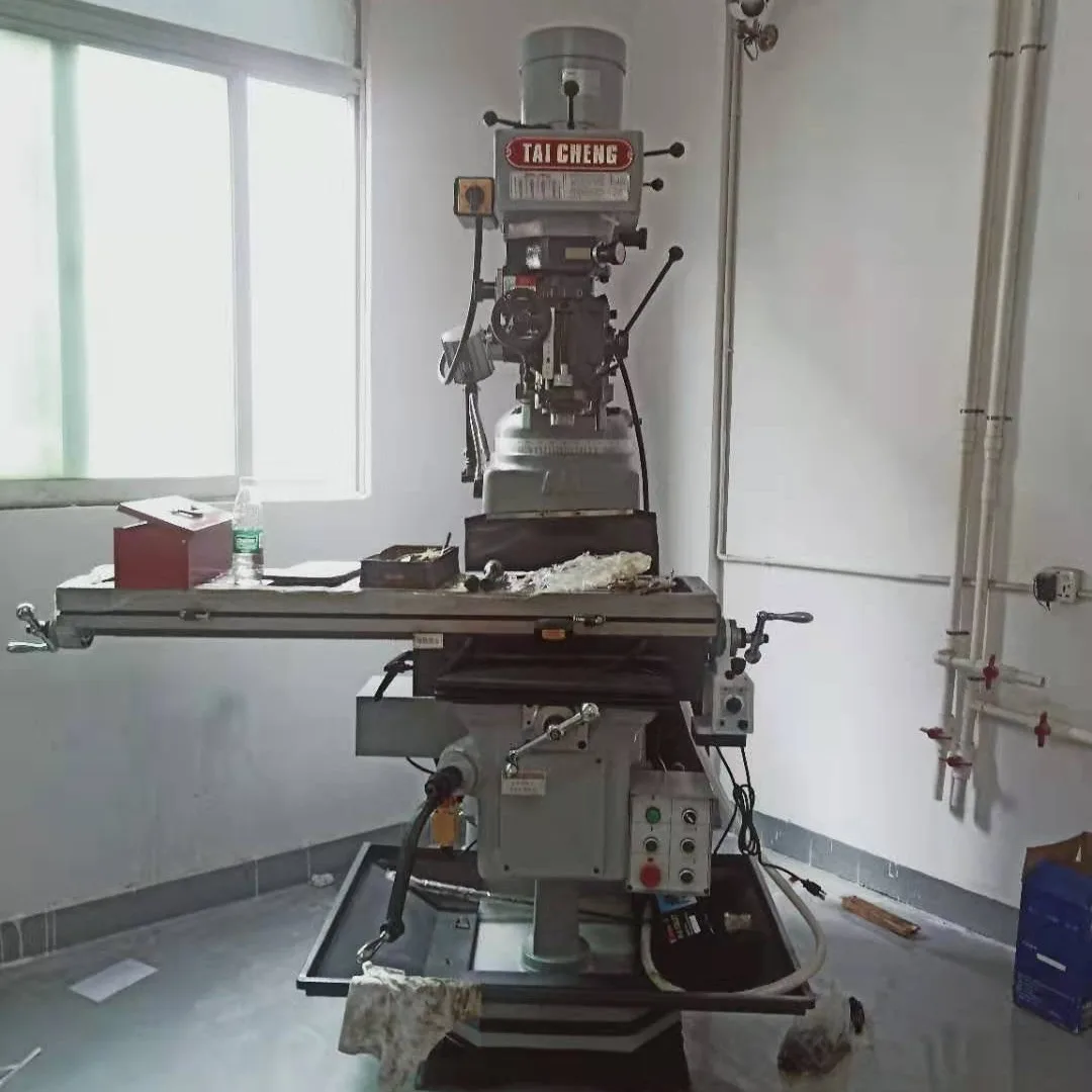 Supply rocker milling machine with water plate M3M4M5 vertical turret milling machine