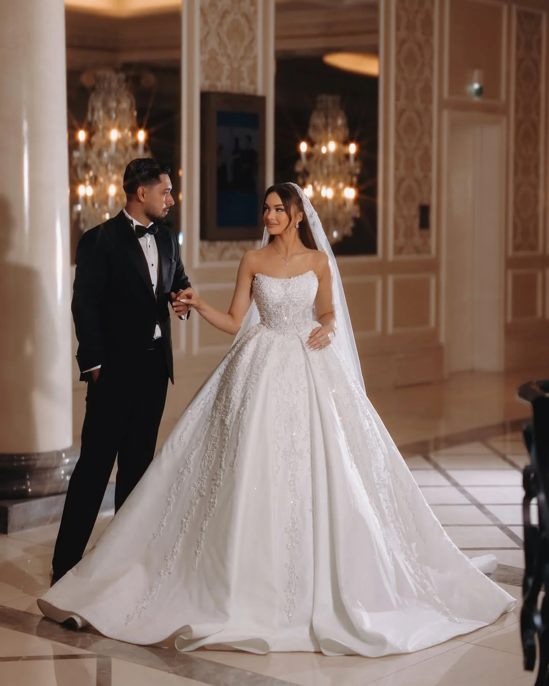 Luxury Crystal Beaded Wedding Dress Elegant Ball Gown Princess Bridal Dress Long Train Custom Made Vestido De Novia