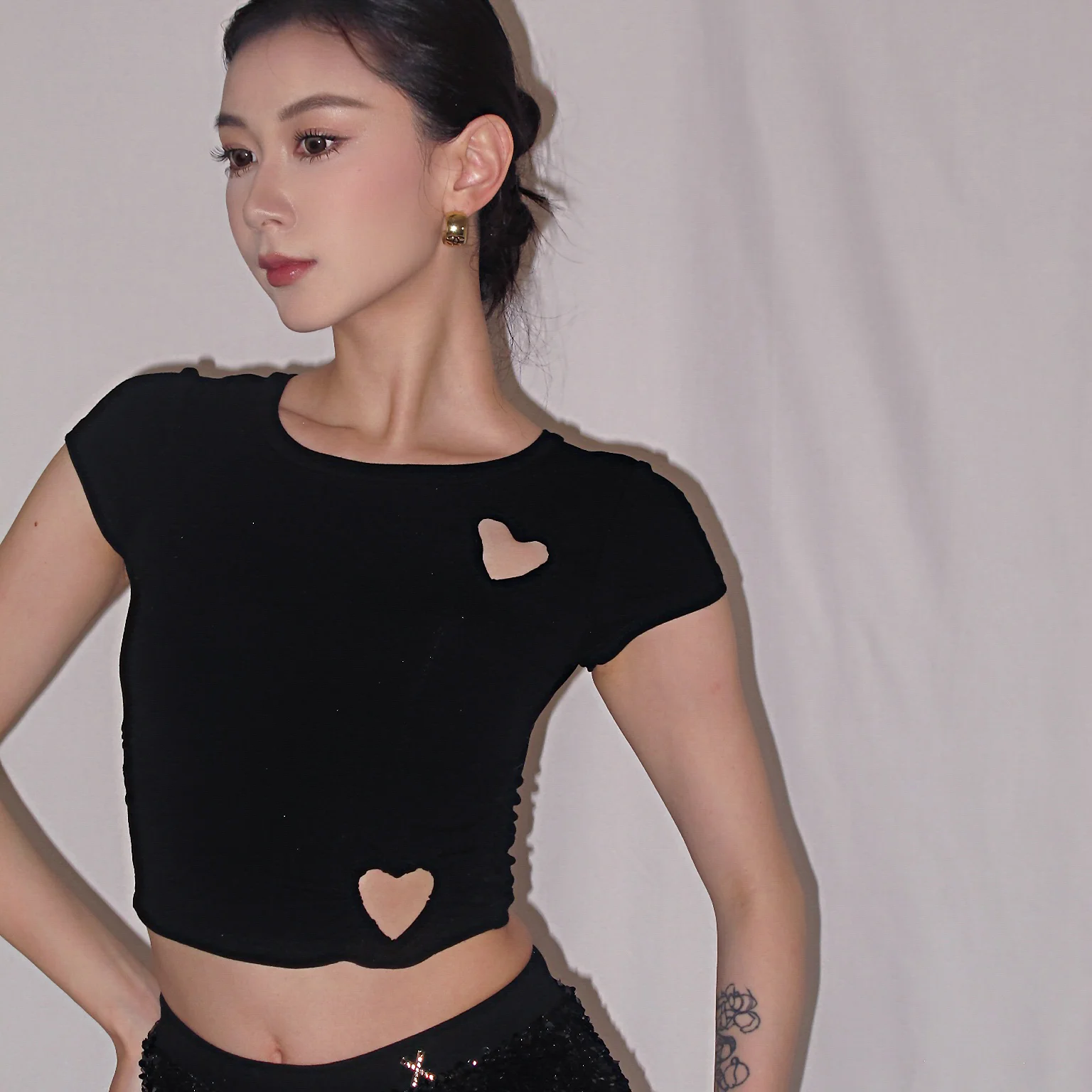 Nouveaux hauts de danse latine pour femmes, manches courtes, col rond, hauts courts, vêtements d'entraînement Sexy pour adultes, vêtements de danse Rumba Samba BL16941