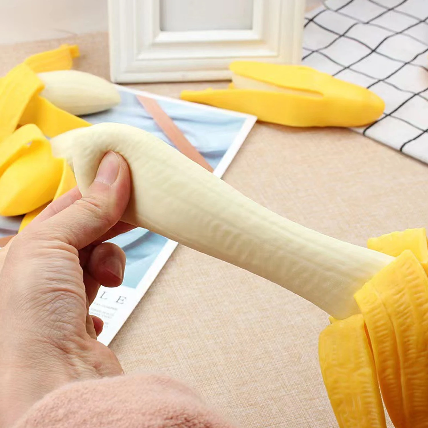 Simulated peeled banana children's toy for stress relief, creative kneading, slow rebound, prank, stress relief and release toy