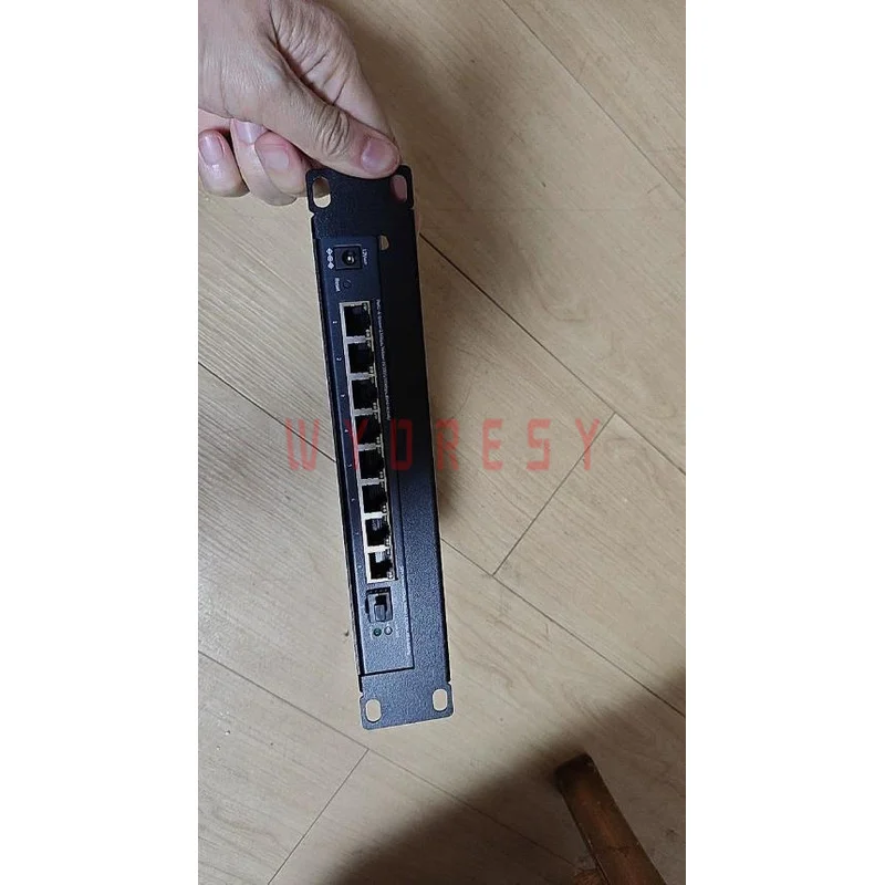 Switch Cabinet Tray Bracket For TP-LINK (TL-SE2109) L-Shaped Metal Brackets Secure Compact Network Hardware Onto Vertical Rack