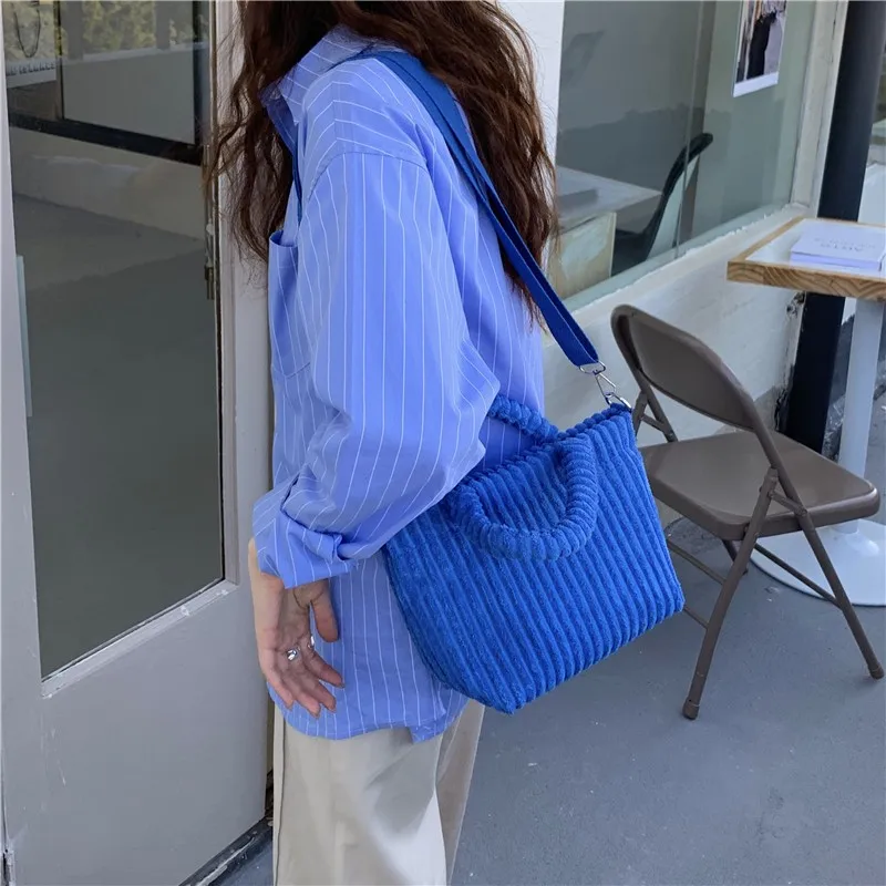 bolsa-tote-de-corduroy-plu-fofa-bolsa-transversal-bolsa-de-mao-com-alca-ia-estilo-aron-casual-cor-pura-bolsa-pa