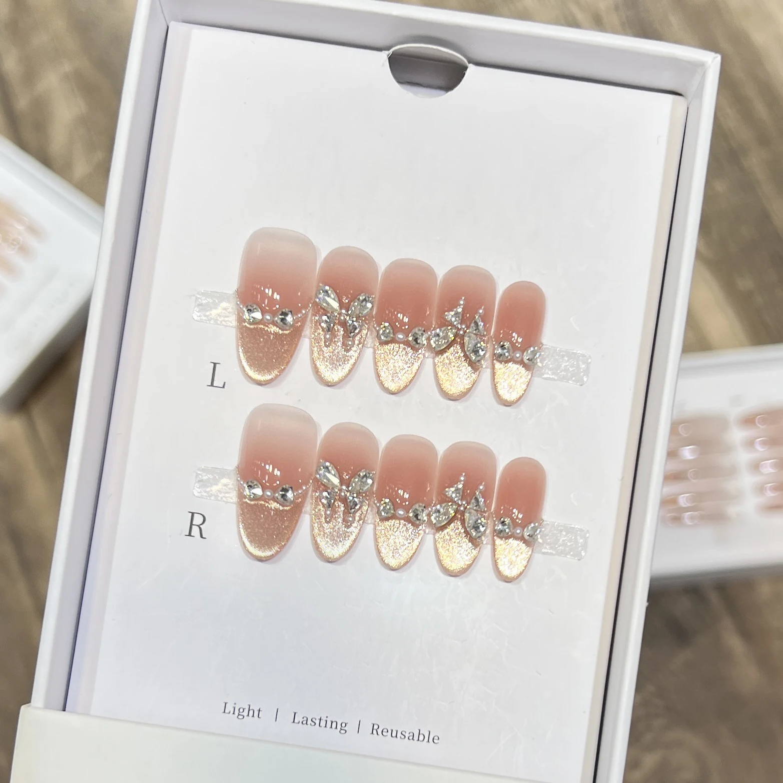 10 szt. Białe owalne sztuczne paznokcie do naklejania, ręcznie robione, efekt kociego oka, zdobione cyrkoniami, sztuczne paznokcie 네일팁 Накладные Ногти Uñas