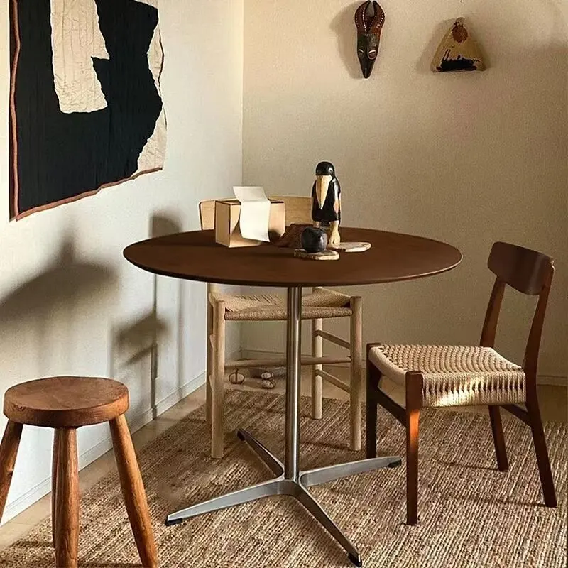 

Solid wood small round table small apartment retro walnut round dining table coffee table shop