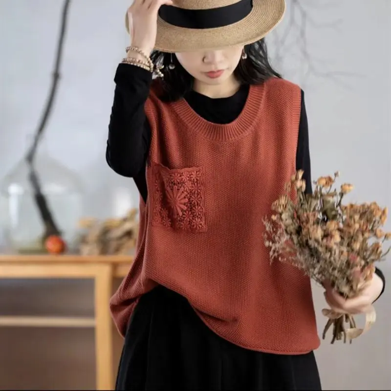 Spring and Autumn Women\'s Lace Round Neck Solid Color Pullover Loose Knitted Vest Bottom Shirt Fashion Casual Commuter Tops