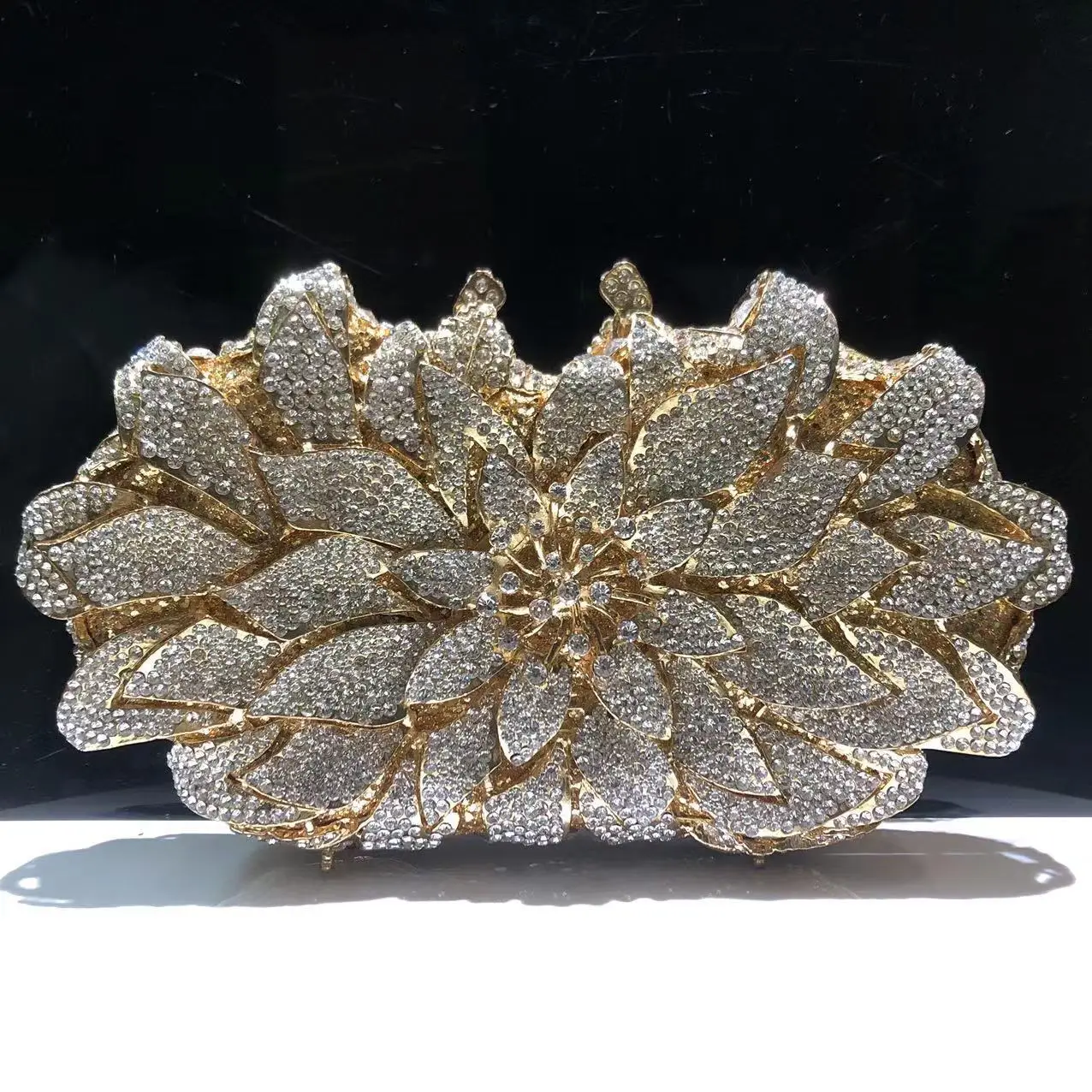 

Rhinestone Empty Metal Diamond Dinner Bag Ladies Banquet Dress Full Diamond Clutch Bag Trendy Snap Closure Handbag