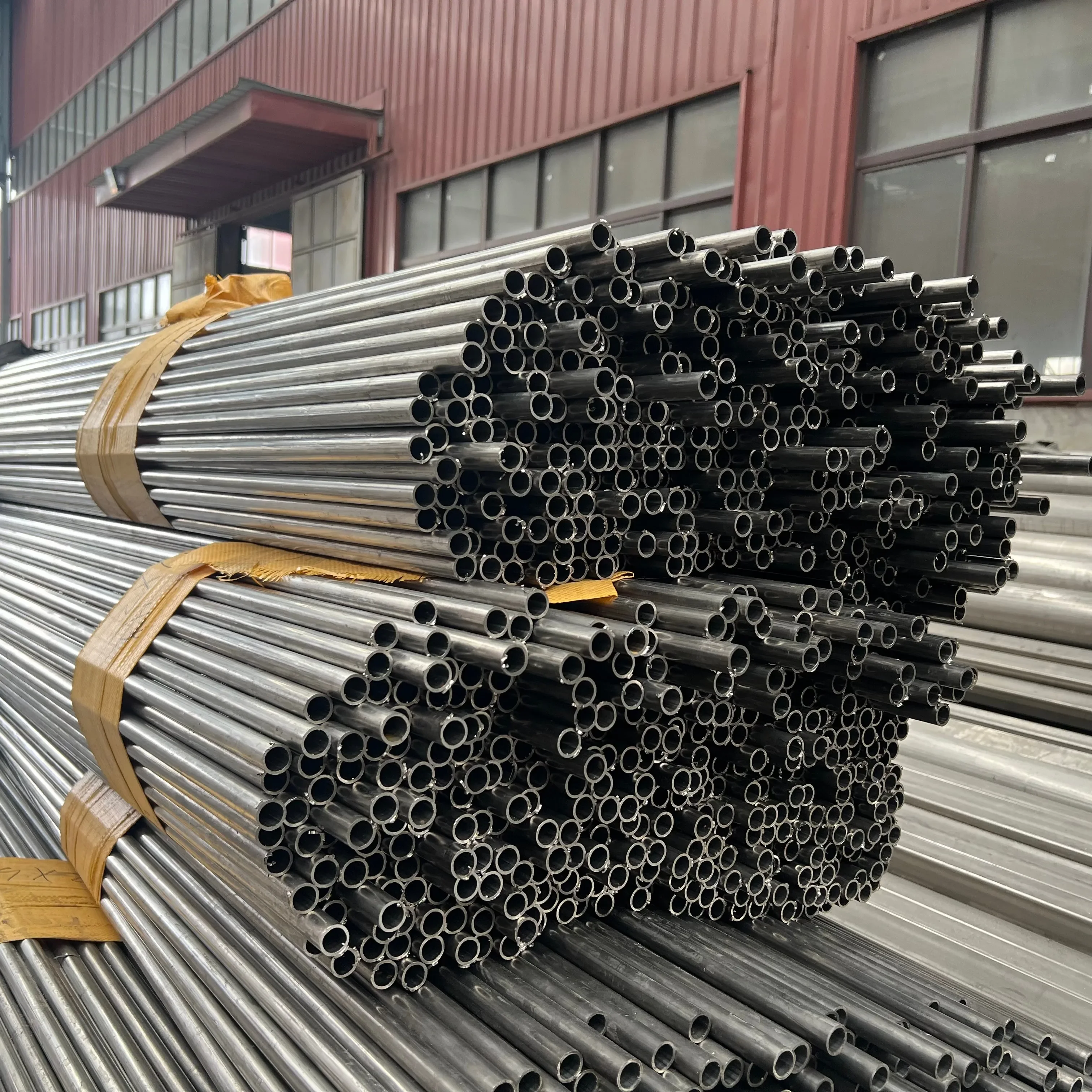 الصين مصنع 304 304L أنابيب الفولاذ المقاوم للصدأ غير الملحومة 1 بوصة SCH40s 316l أنبوب دائري سلس #5