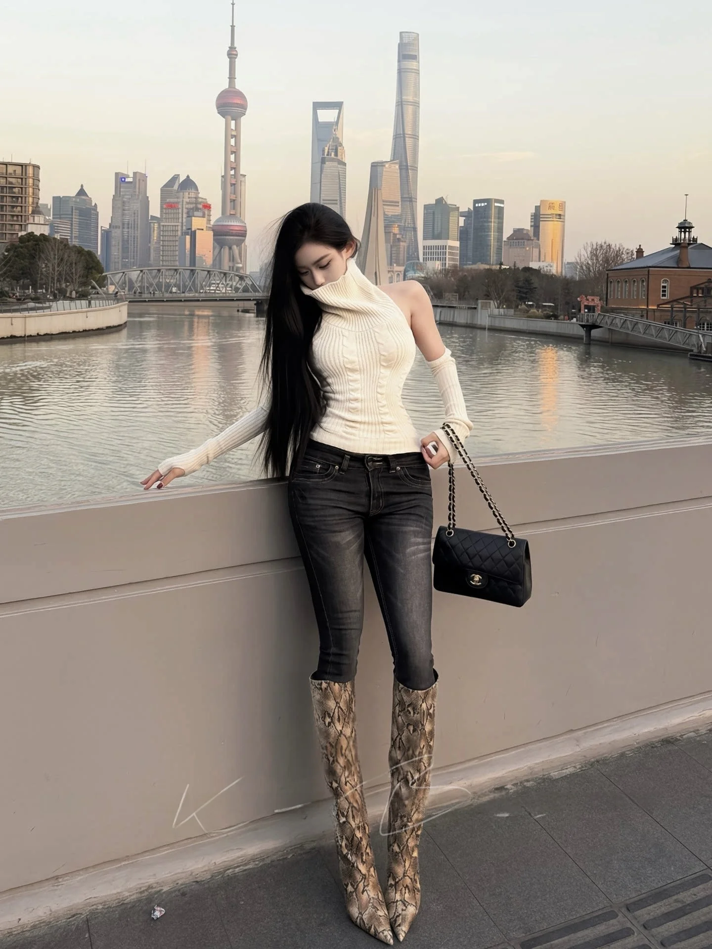 

Женские джинсы с высокой талией из черного денима, весенние, высокоэластичные, утягивающие, с эффектом подтяжки ягодиц, универсальные, облегающие брюки, модные.