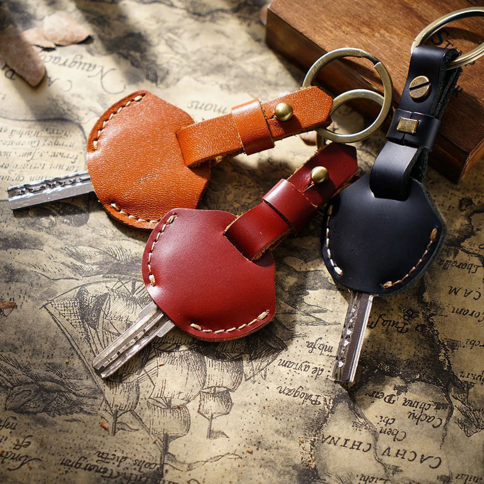 Genuine Leather Key Sleeve Cover with Key Chain Ring, Stylish Leather Key Fob Keychain Case Car Key Holder for Women Men