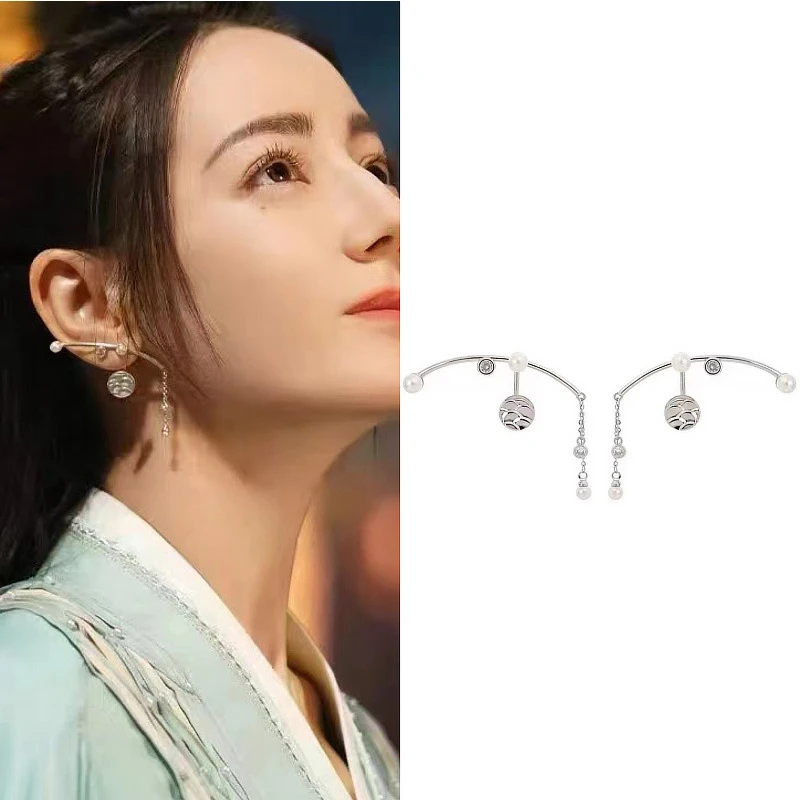 The Blue Whisper Ji Yunhe Earrings