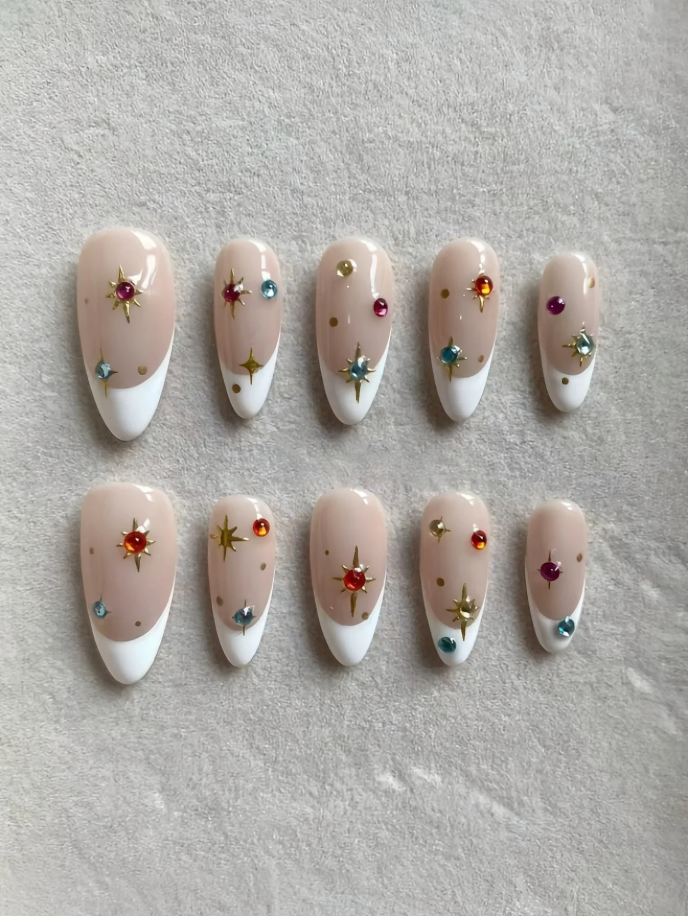 10-Piece Set of French-Style Colored Diamond Starburst Almond Press-On Nails, with a Transparent Nude Foundation Color Paired with a Clean Pure White French Edge, Simple and Elegant