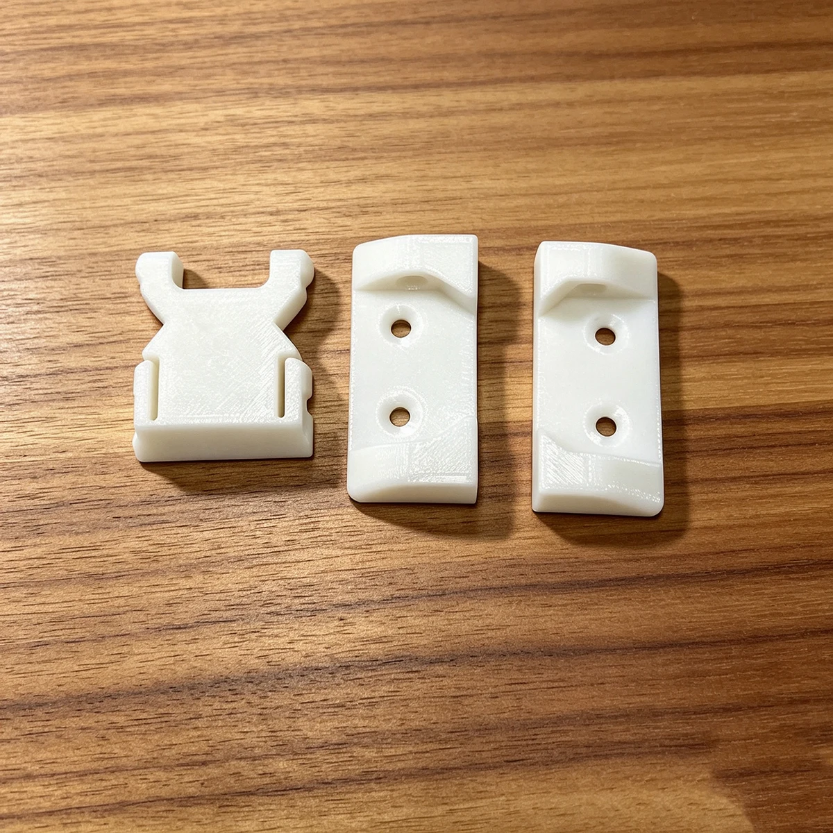 Automatic Latch Lock for Furniture Boxes, Screw-Fixed Plastic Buckle, Simple Lock Connector for Handmade Wooden Boxes and Cabinets