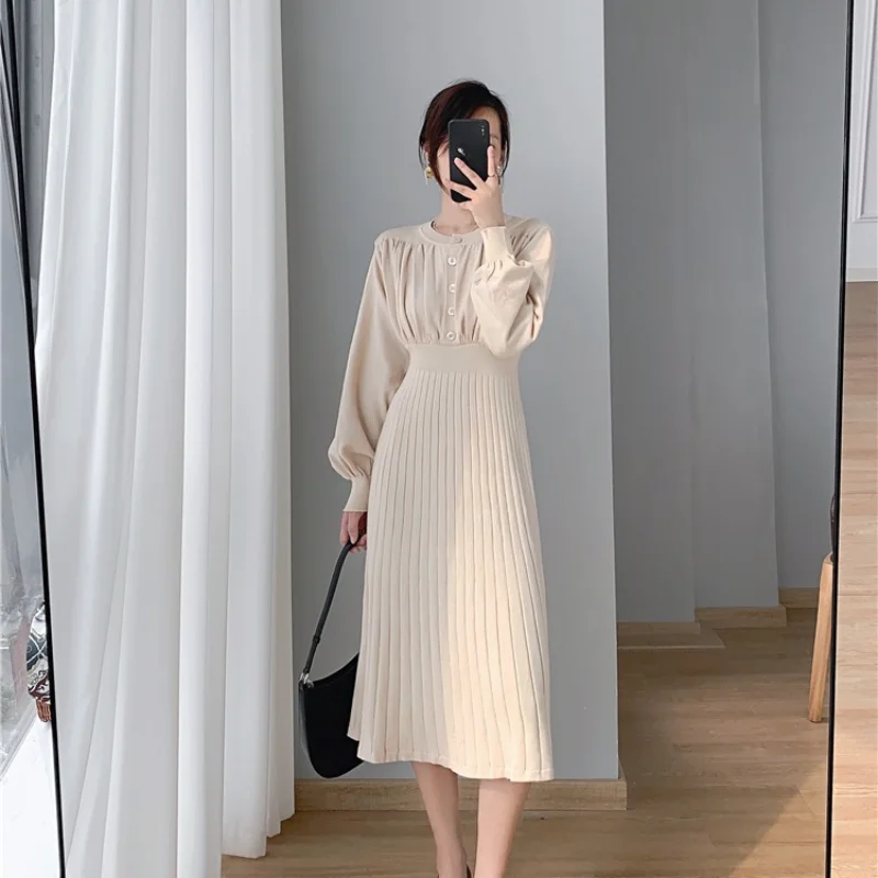 

2024 New Arrival Trendy and Chic Lantern Sleeve Knit Dress with A Flattering Waistline Ideal for Women Autumn and Winter