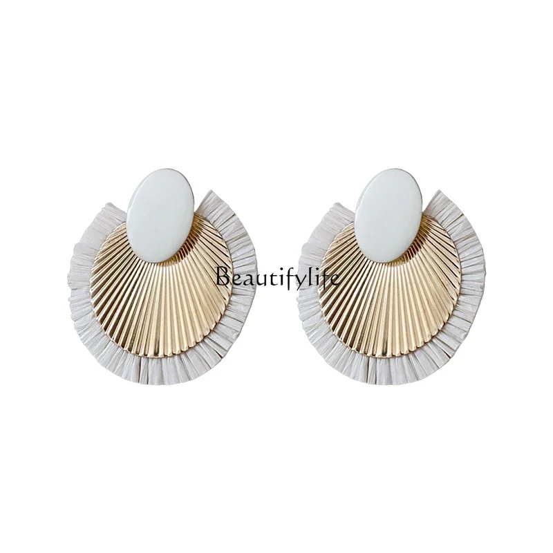 

Woven Flower Earrings for Women, Unique Earrings, Niche High-Key, Dignified Women's High Sense, New, 2024