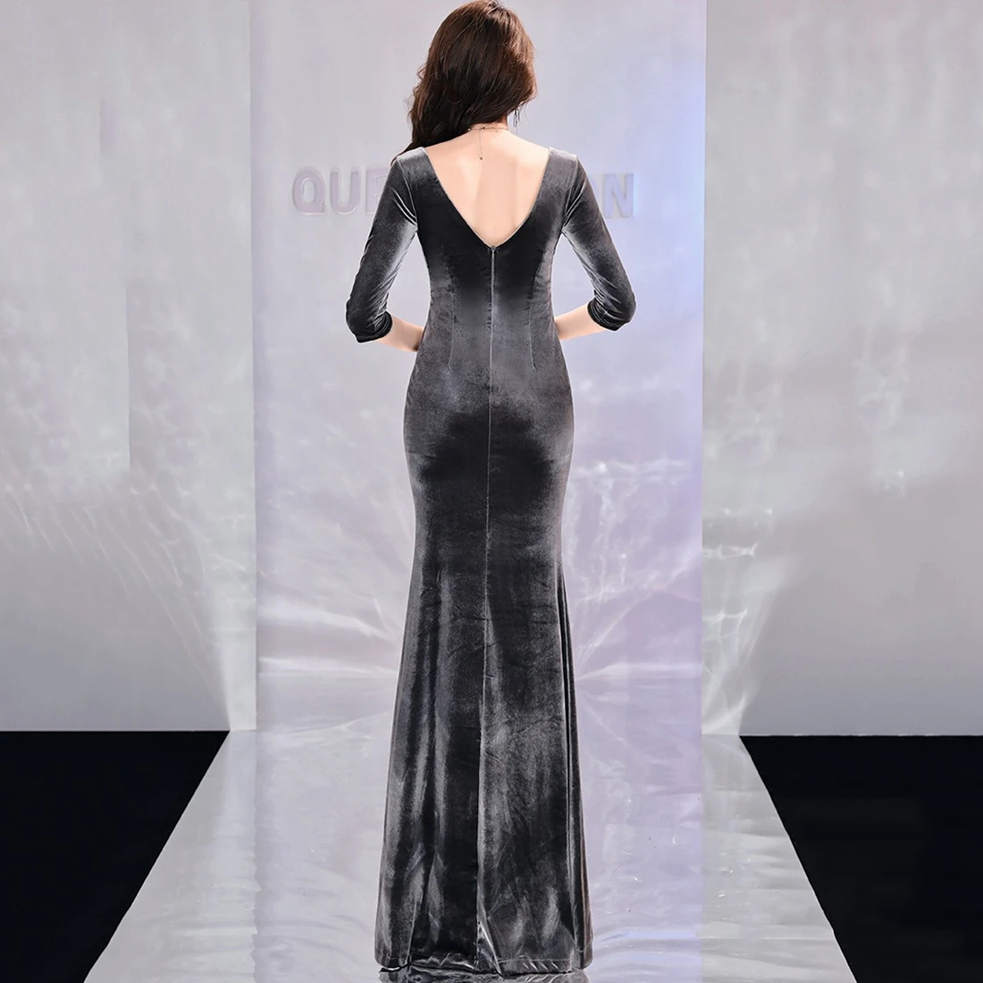 V-neck Floor-length Velvet Prom Dress Black Mermaid Formal Evening Gowns Customized