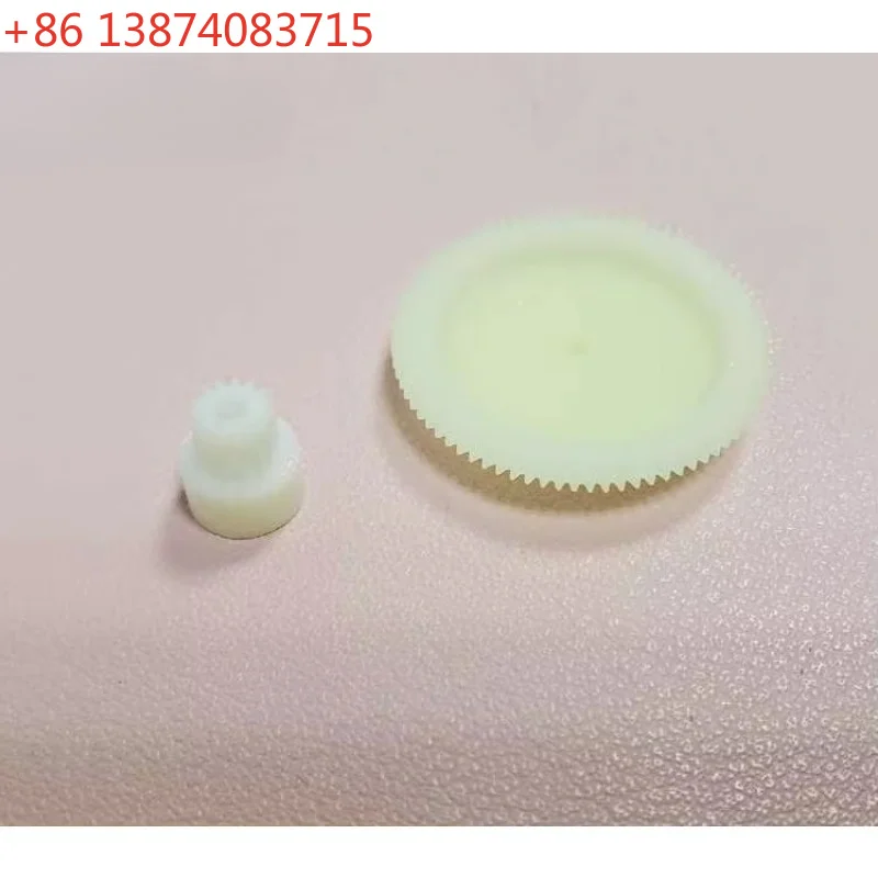 2pcs 81 teeth 15 teeth Plastic spur gear for Grundig CN930 C6200 CN830 cassette deck audio player 6200 Automatic 1975