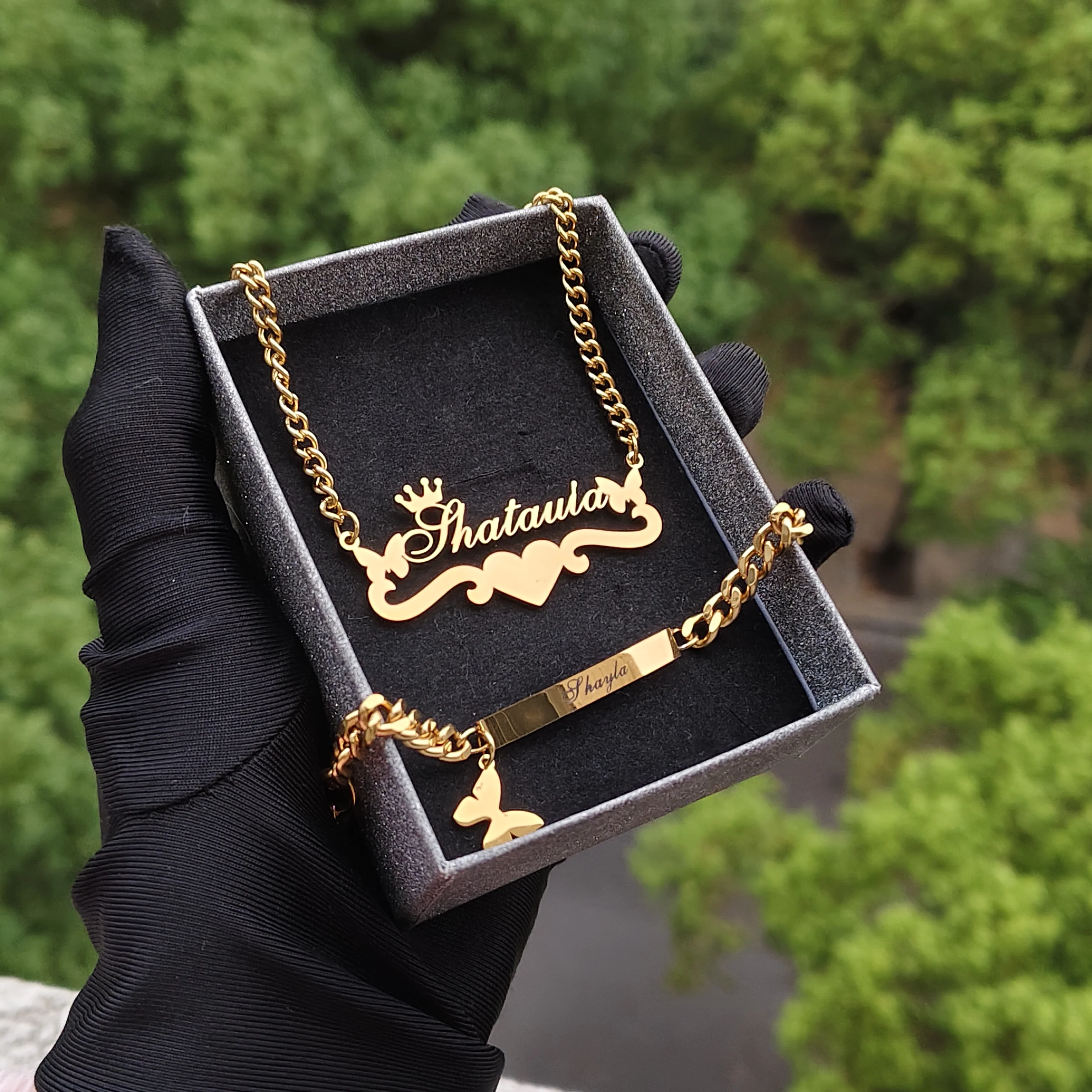 DHQH جديد بالجملة اسم شخصي مجموعة رسالة مخصصة على شكل قلب قلادة فراشة سوار هدية عيد ميلاد مبيعات المصنع