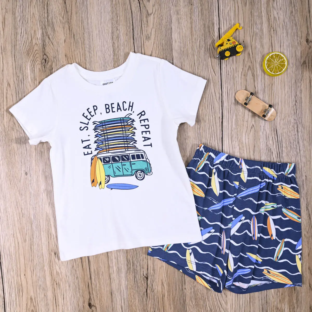 conjunto-de-duas-pecas-para-meninos-camiseta-de-algodao-com-gola-redonda-e-manga-curta-e-calcas-casuais-confortavel-e-respi