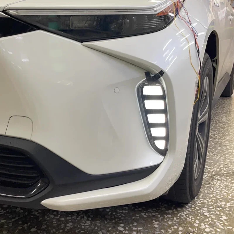 

TYPY Car LED Fog Lamp For Toyota BZ4X 2022 2023 Car LED Daytime Running Light Dynamic Turn Signal Auto Accessories