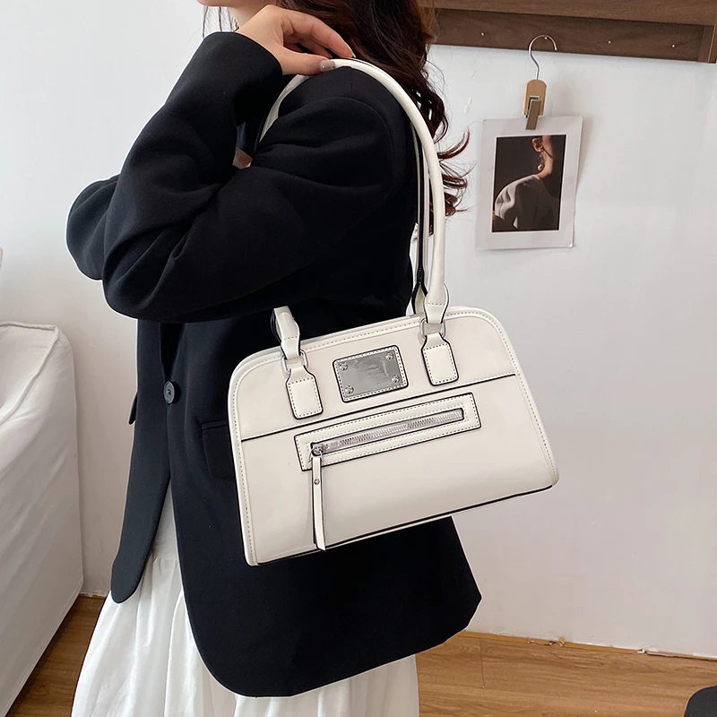 

Elegant Women High End Luxury Leather Crossbody Bag Designer Shoulder Tote Handbag For Modern Daily Urban Fashion