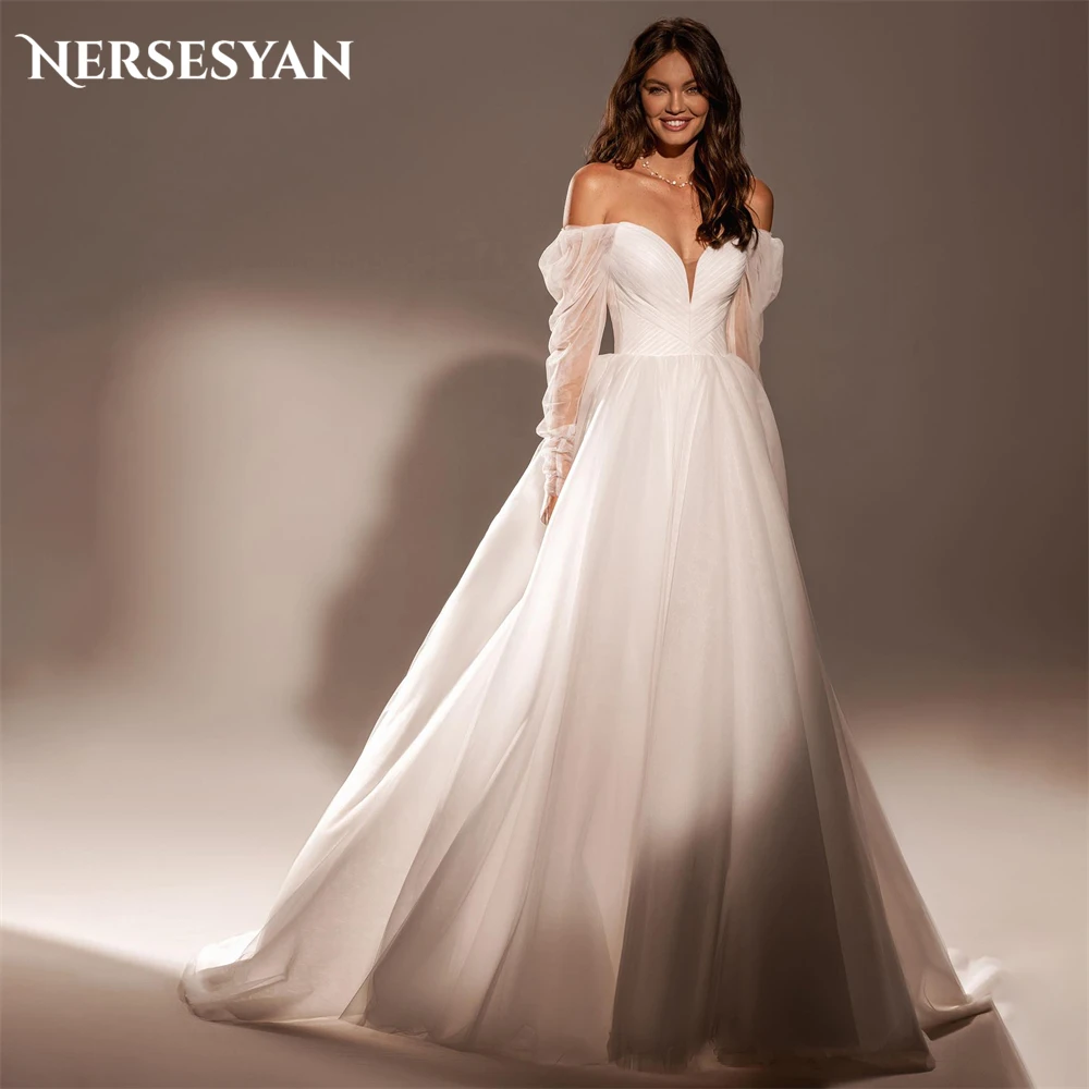 

Nersesyan Vintage Tulle Wedding Dresses Backless Ruched Long Sleeves Off Shoulder Bridal Gowns A-Line V-Neck Bride Dress 2024