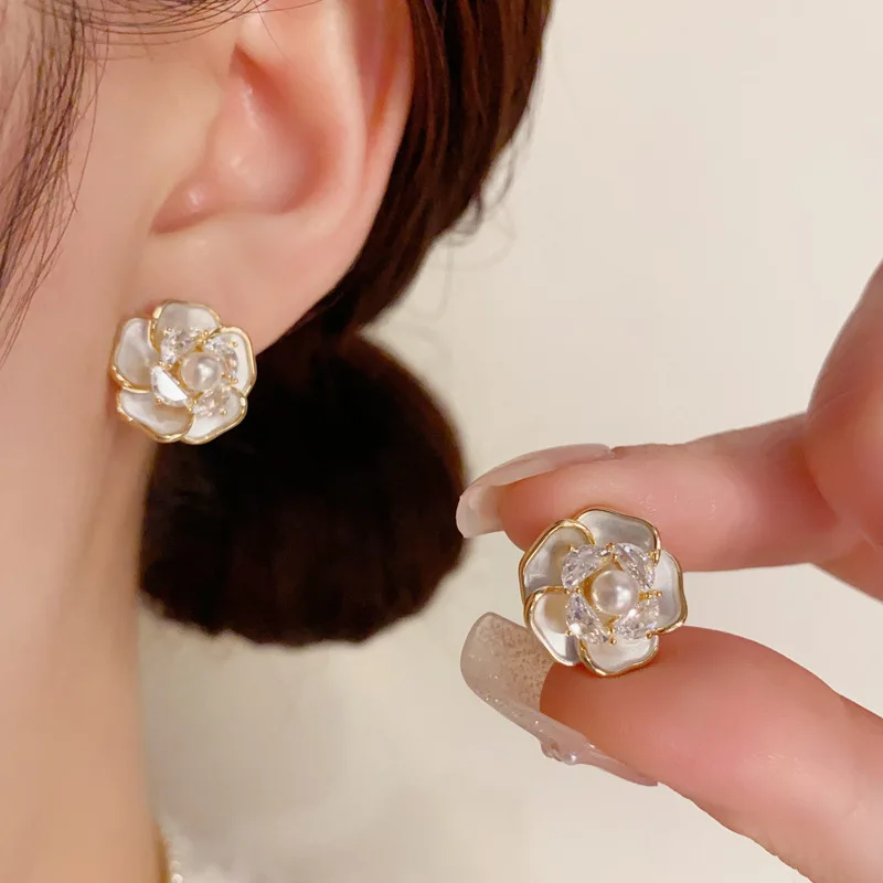 French Style Light Luxury Zircon Pearl Camellia Flower Temperament Fashionable High-end Sweet Silver Needle Earrings