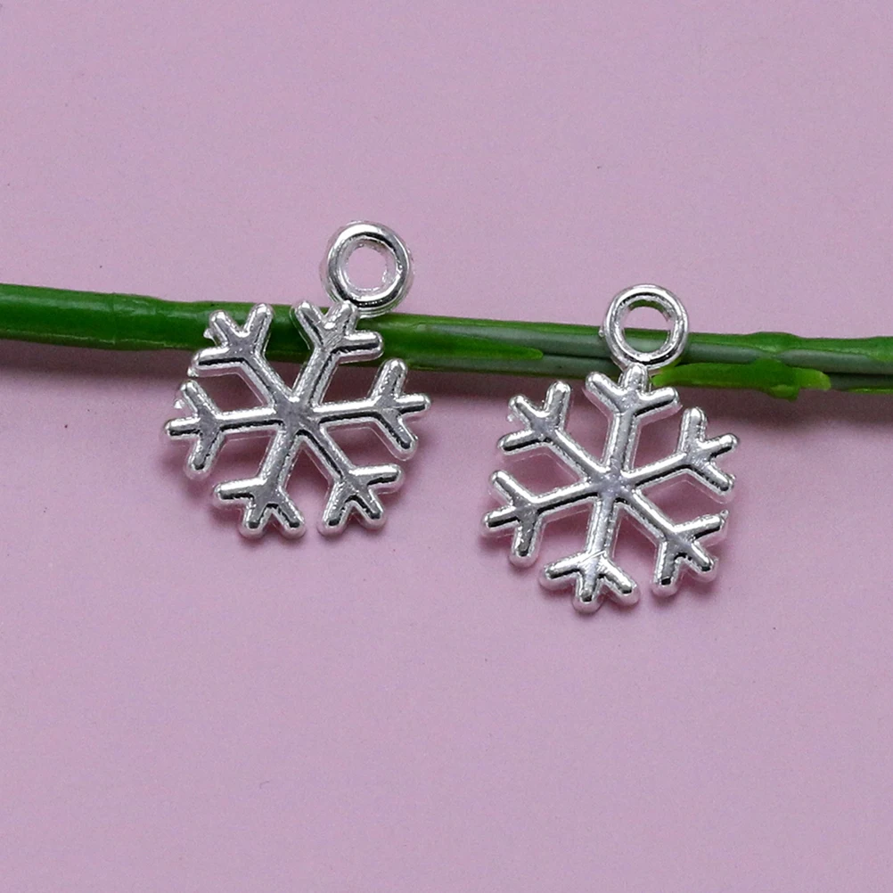 

20pcs Delicate Alloy Christmas Snowflake Pendants Charms DIY Jewelry Making Accessory for Necklace Bracelet (Bright Silver)