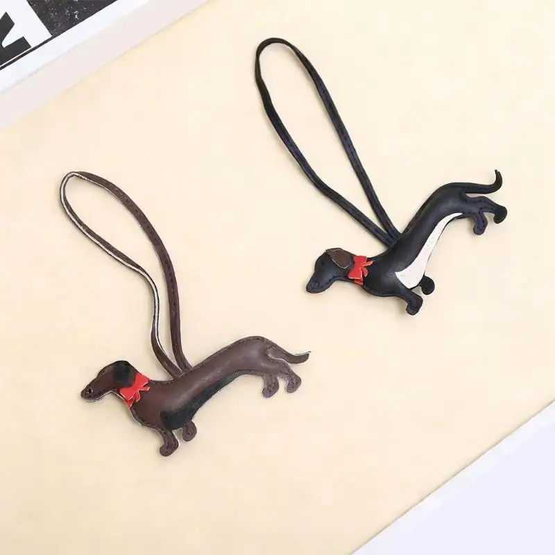31BB Scratch Resistant PU Leather Keychain Accessory Traditional Dog Shaped Charm Keyring Everyday Carry Accessories