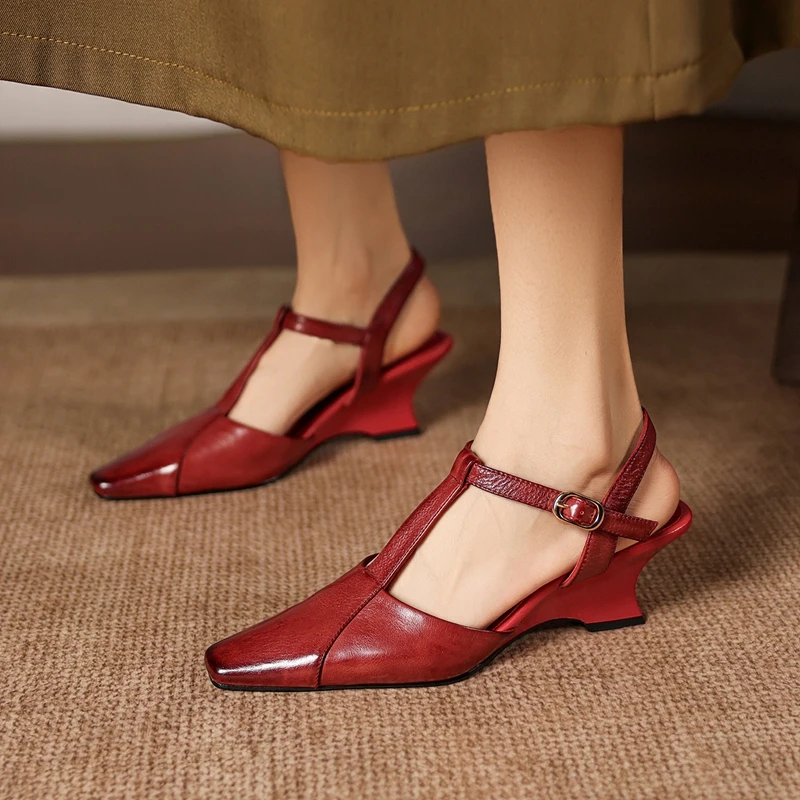 

2026 New Genuine Leather Fashion Slingback Kitten Heels Women Round Toe Buckle Strap Elegant Party Pumps Women's Sandals