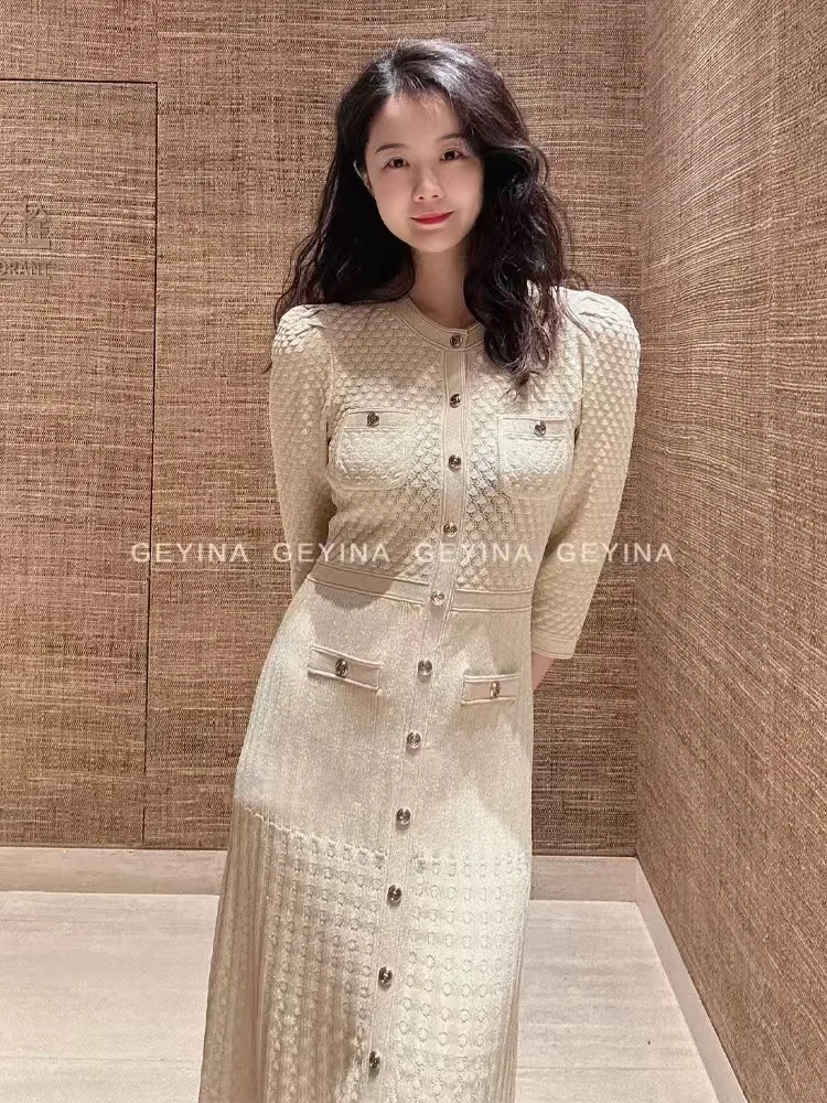 2025 early spring new French elegance gold round neck hook flower row buckle waist thin knitted dress long skirt