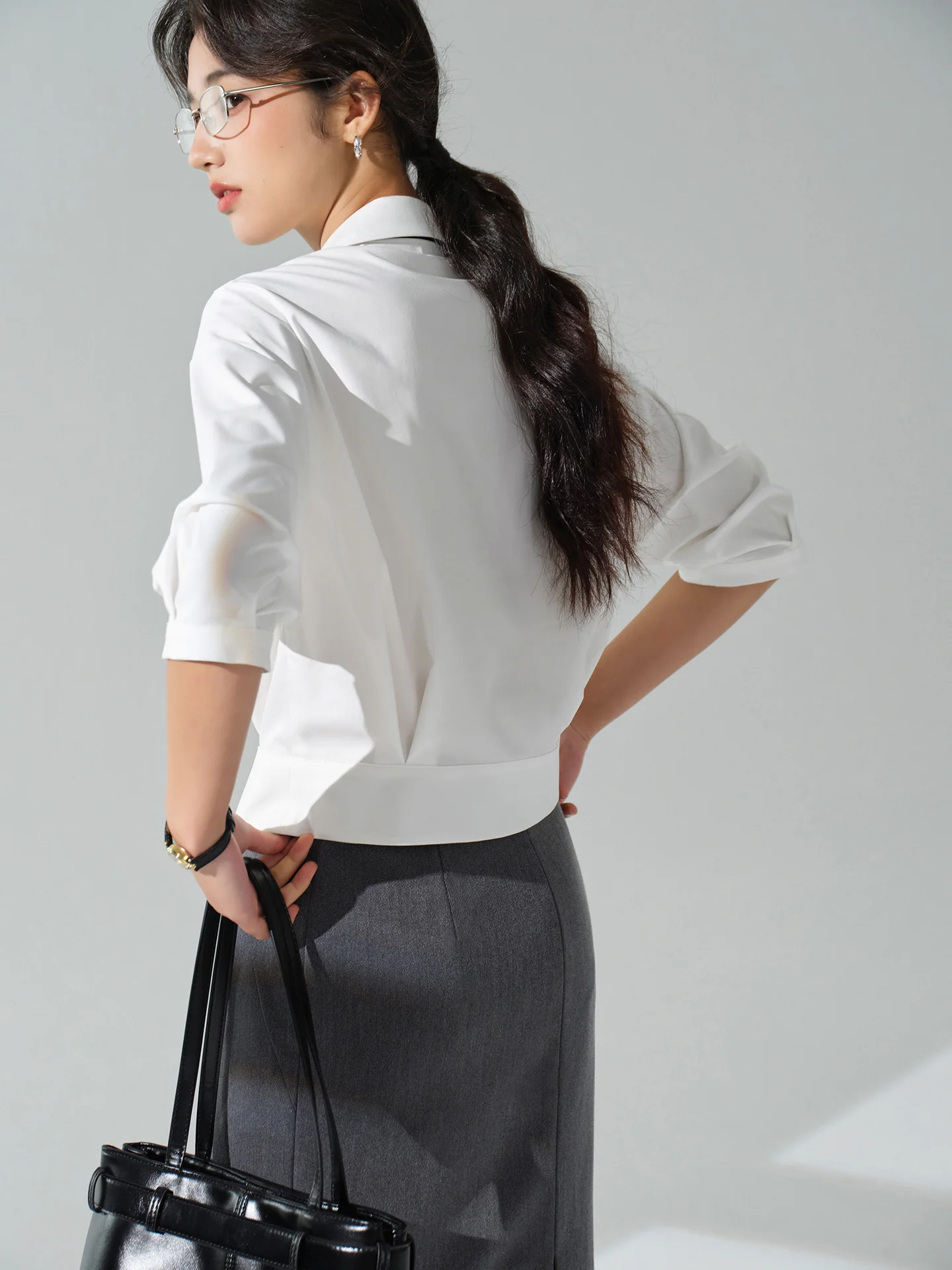 เสื้อเชิ้ตคอปกสีขาว แขน 3/4 ทรงเข้ารูป เอวแบบฝรั่งเศส กระชับเอว เสื้อทำงานสไตล์หรูหรา ติดกระดุม สำหรับใส่ทำงาน