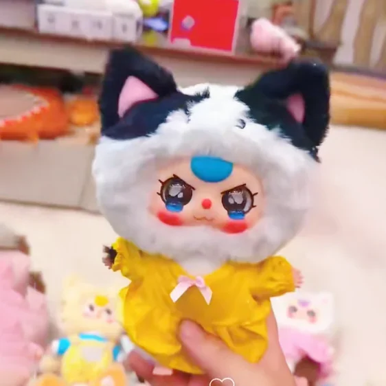 Neue Baby Drei Kätzchen Kleiderschrank Serie Blind Box Action Figur Nette Vinyl Puppe Deco Kind Weihnachten Geburtstag Mädchen Geschenke Echte