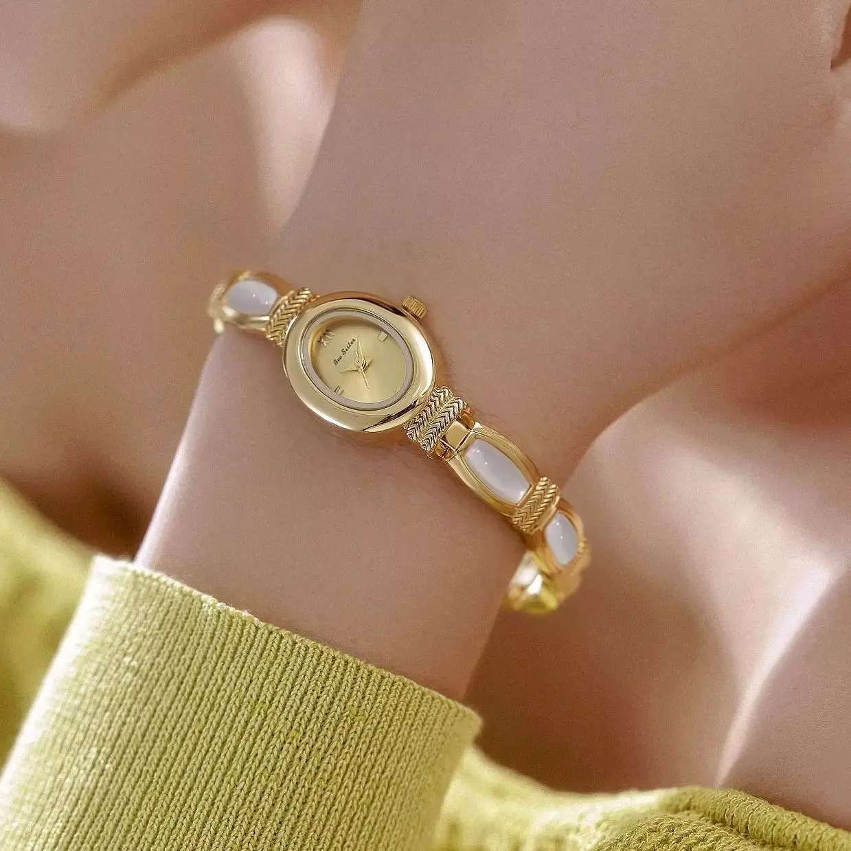 

НОВЫЕ роскошные минималистичные ювелирные женские часы 2025 года с элегантным маленьким овальным циферблатом, классические кварцевые женские часы в подарок