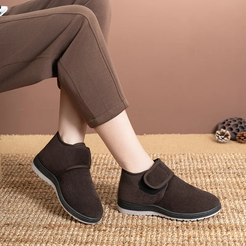 Neue vielseitige modische Freizeitschuhe mit Klettverschluss für den Winter, Mutterschuhe mit weichem Obermaterial für größeren Komfort