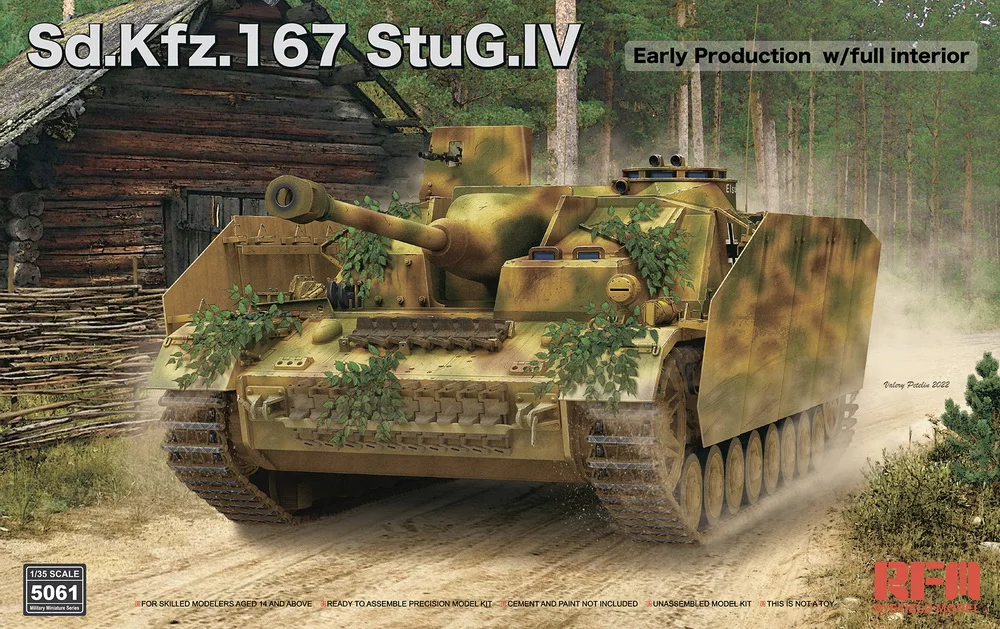 

w/Fully Interior [Ryefield Model] RFM RM-5061/2025 1/35 Sd.Kfz.167 StuG.IV Early Production