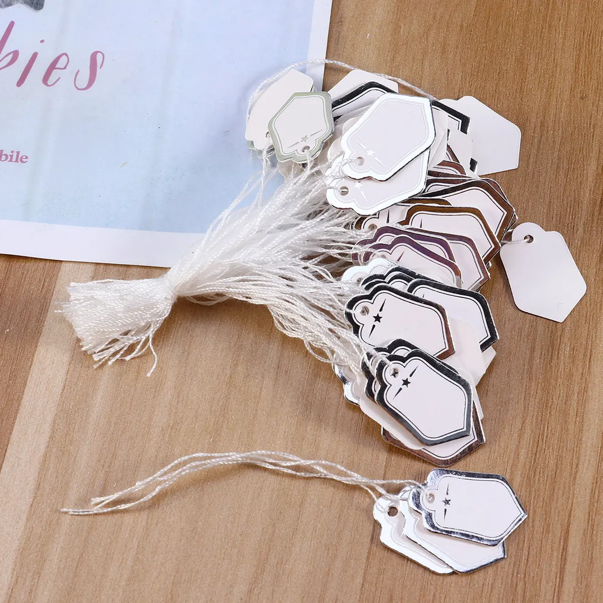 

500 шт. Бирки-ценники для ювелирных изделий, бумажные, с серебряной звездой, подвесные, для колец, серег, браслетов, ожерелий, для демонстрации и продажи