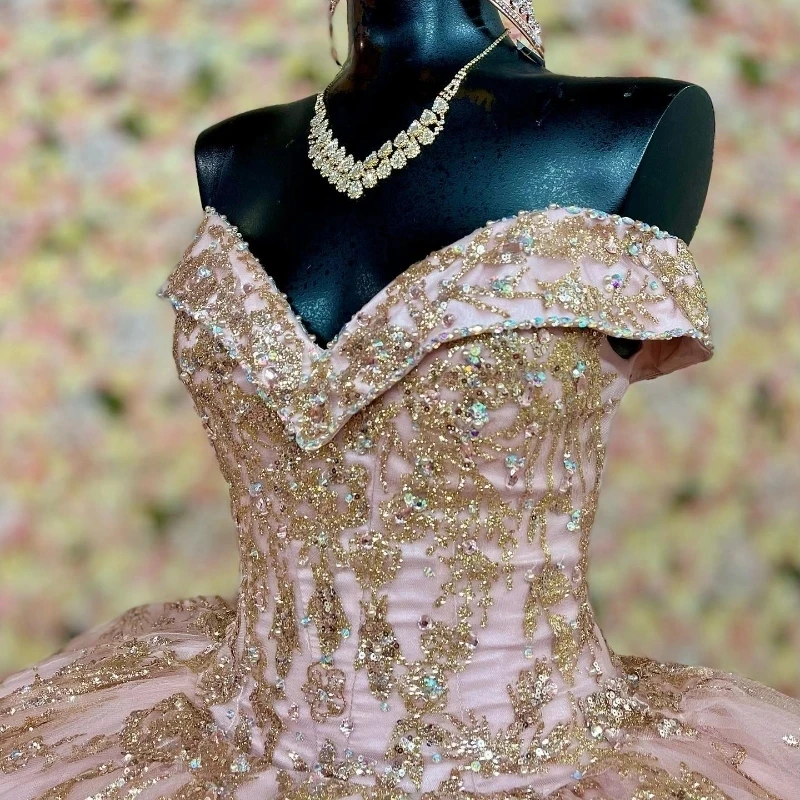 Pink Off Shoulder Glittered Quinceanera Dress 2024 Voluminous Sequins Gold Applique Lace Beads Vestidos Prom Vestidos De Baile