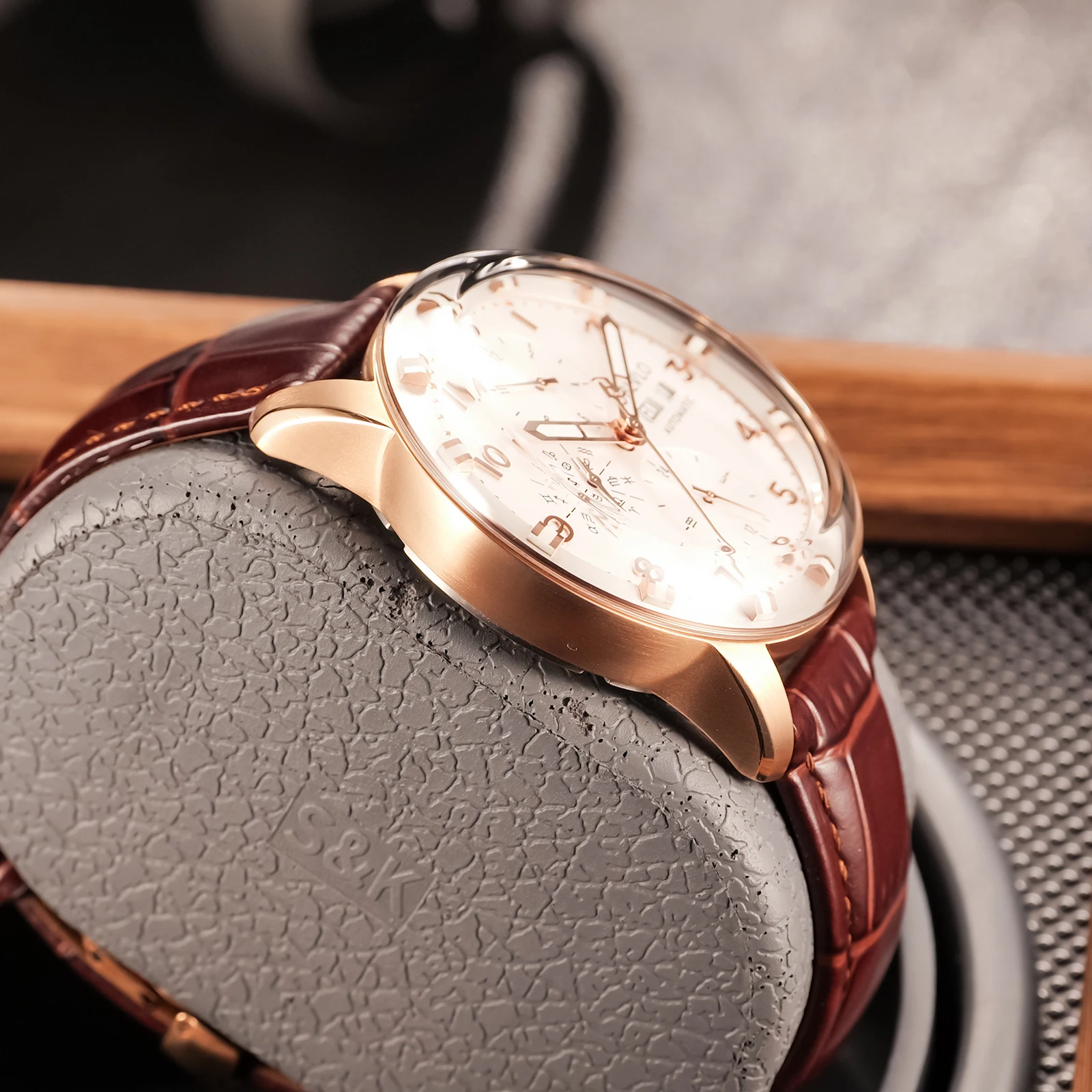 OBLVLO ساعة ميكانيكية متعددة الوظائف للرجال أوتوماتيكية للأعمال كريستال الياقوت تقويم غير رسمي ساعات جلدية IM-MUT