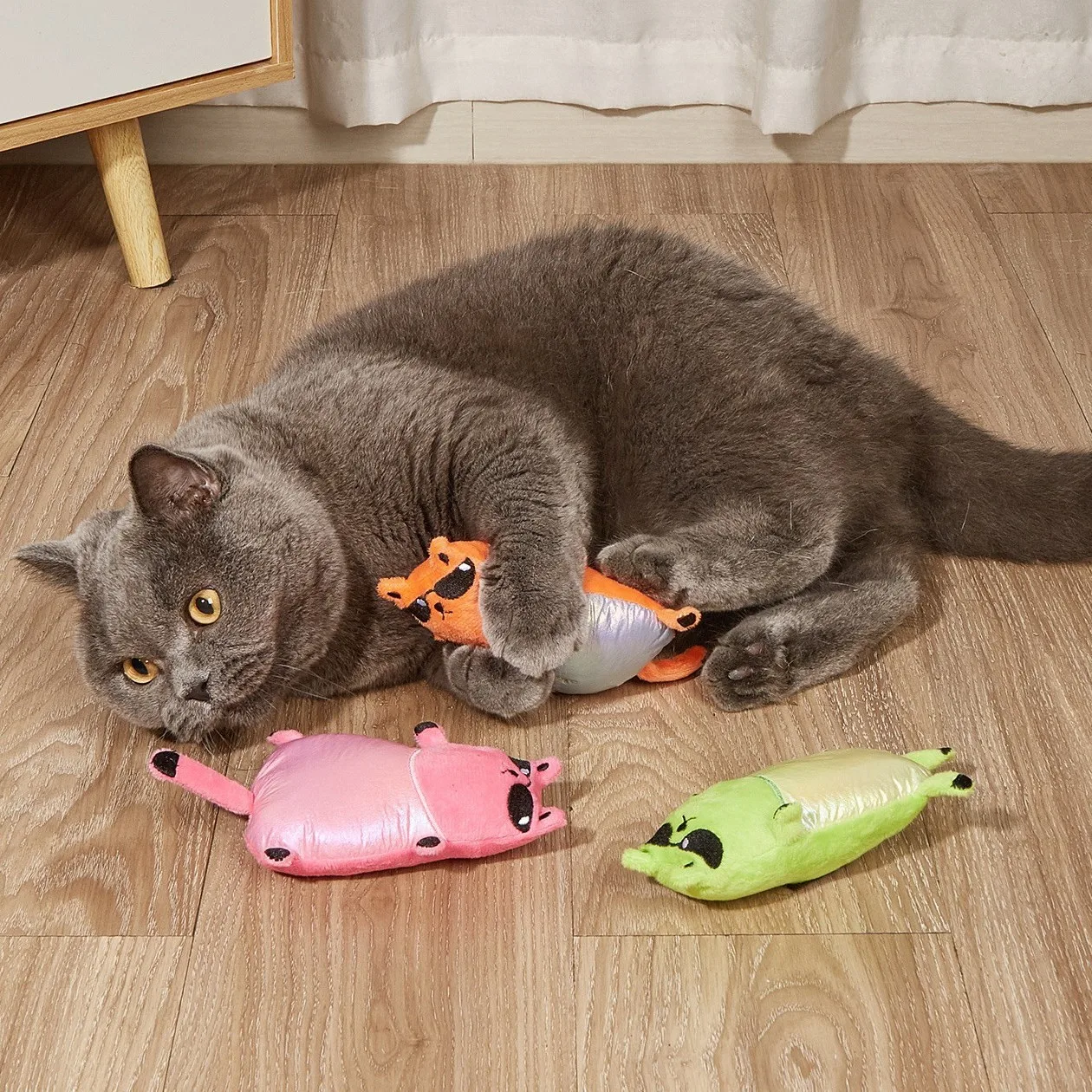 

Cat Toys Plush Sunglasses Cat Dolls with BB Calling Sound Toys Anti Bite Teeth Grinding Pet Supplies