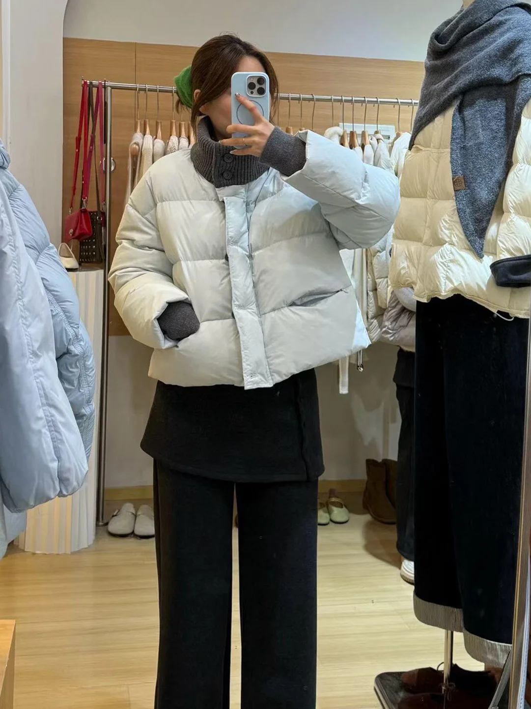 

Высококачественная синяя хлопковая куртка для женщин, модная, вязаная, с пэчворком, утепленная, с воротником-стойкой, зимняя, новинка, в корейском стиле