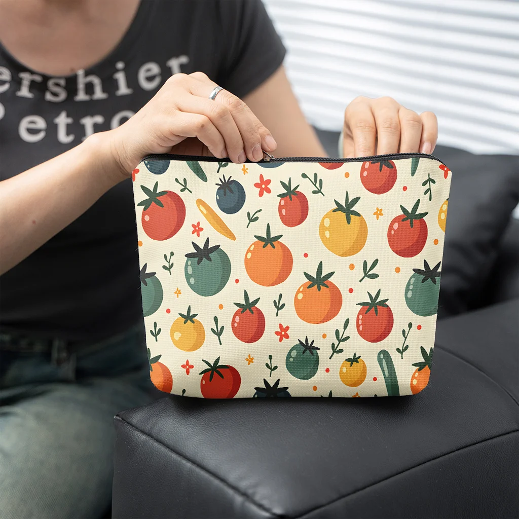 

Cosmetic Bag Pattern of Tomatoes and Cucumbers Party Gift Zippered Storage Bag Lightweight Cosmetic Pouch for Storing Cosmetics