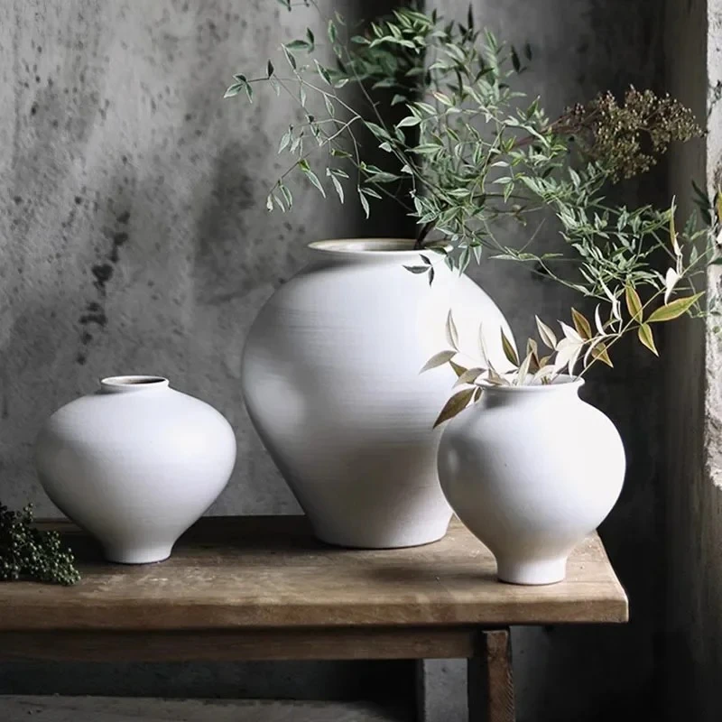 Creative White Ceramic Vase Minimalism Flower Pots Desk Decoration Flowers Arrangement Floral Vases Room Aesthetic Decor