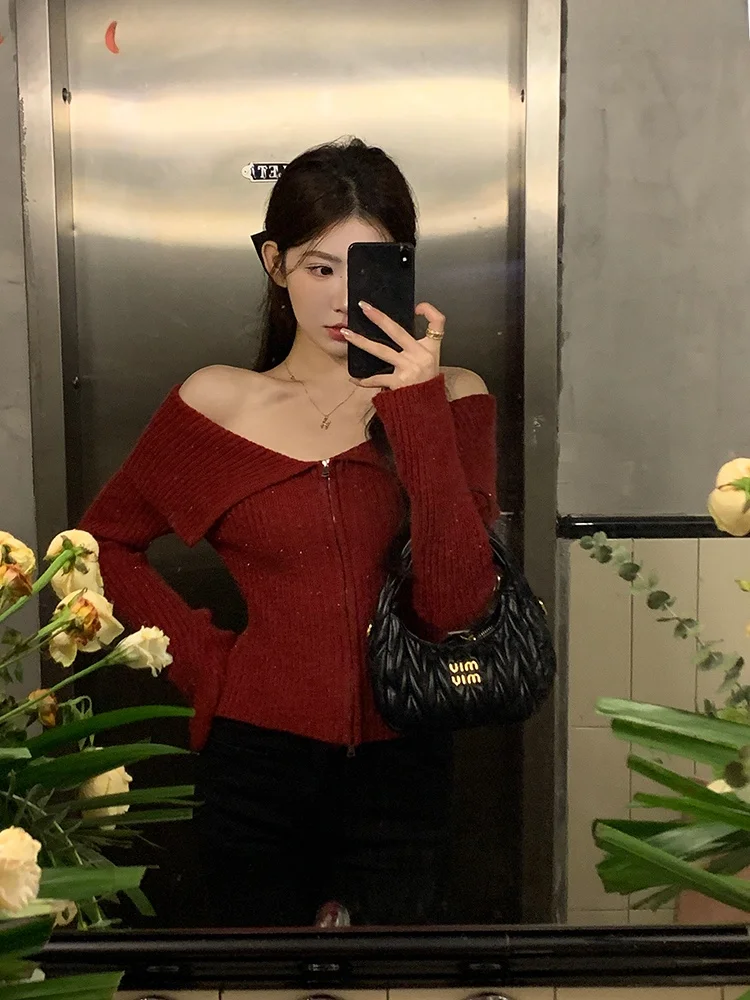 

Chen DaYu Pure Desire One-oulder Knitted Sweater Women's Autumn Winter Zipper Cardigan oulder Exposure Design New Year Top