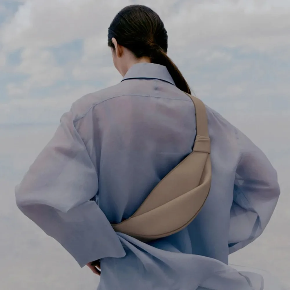 Neyu - sac à bandoulière en cuir lisse، nouveau sac de voyage de Niche personalalisé en form d'oreiller de grande capacité