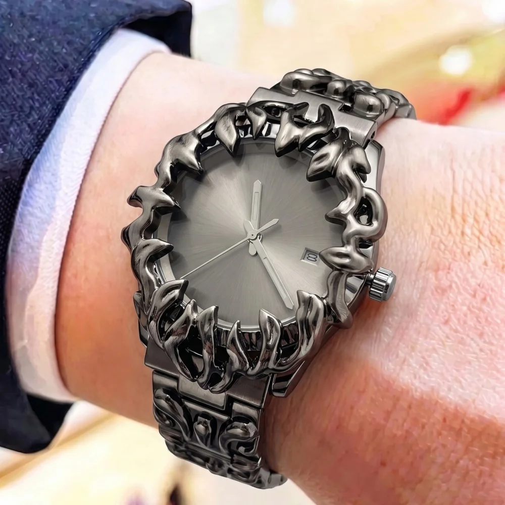 

Men's Flame-Patterned Quartz Watch, Punk Hip-Hop Style Engraved Steel Band Wristwatch, Waterproof Dark-Style Personality Men's Watch, Street Fashion Versatile Niche Design Watch