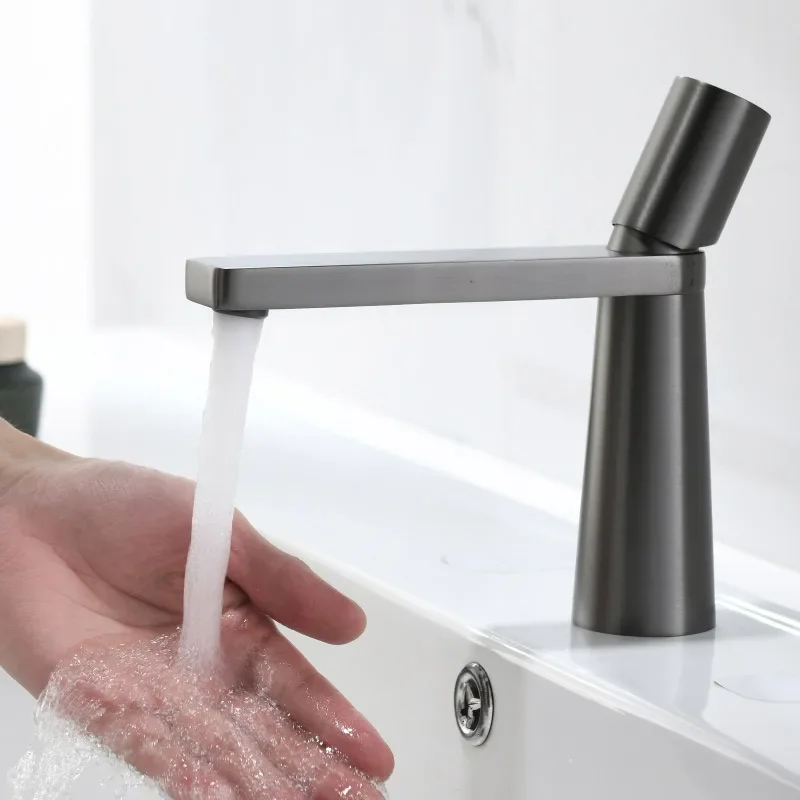 Creative Minimalist Dual-Temperature Hotel Bathroom Faucet Scarecrow Design Cold Hot Water Basin Tap for Toilet Washbasin
