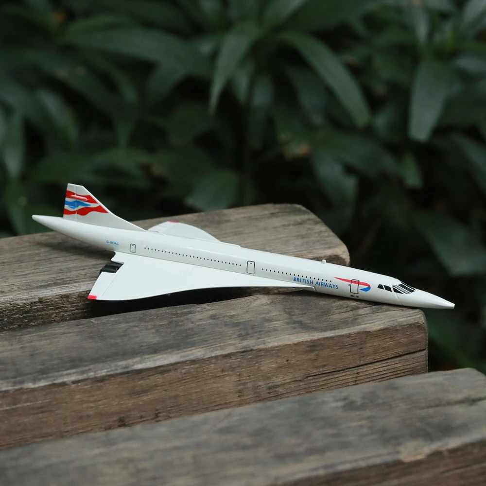 Scale 1:400 Metal Aircraft Replica 15cm British Concorde Model Aviation Diecast Home Office Ornament Miniature Toys