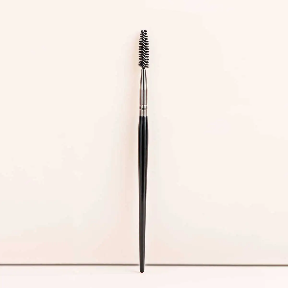 فرشاة رموش، قطعة واحدة من فرشاة مكياج خشبية كلاسيكية محمولة ومجعد طبيعي لماسكارا لتعويض العرض #1