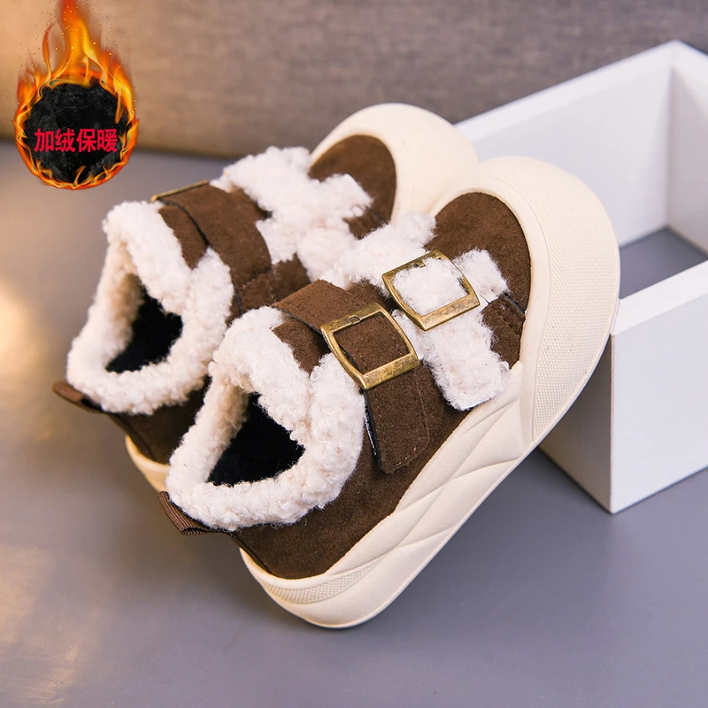 أحذية دافئة جديدة مضادة للانزلاق لشتاء 2025 للأولاد النسخة الكورية أحذية قطنية سميكة للفتيات